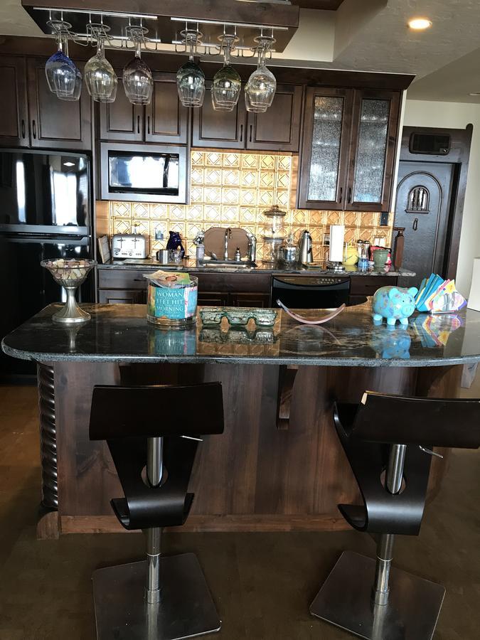 Cheers B&B Kelowna Extérieur photo